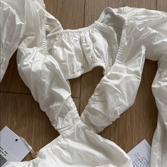 Alamour The Label White Puff Sleeve Blouse - Picture 5 of 9